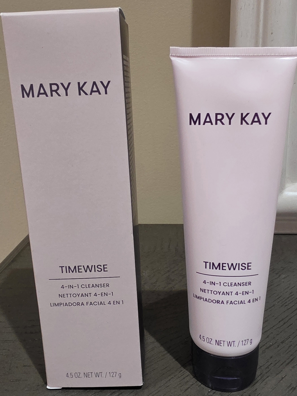 Mary Kay TimeWise 4-in-1 Cleanser - Light Pink